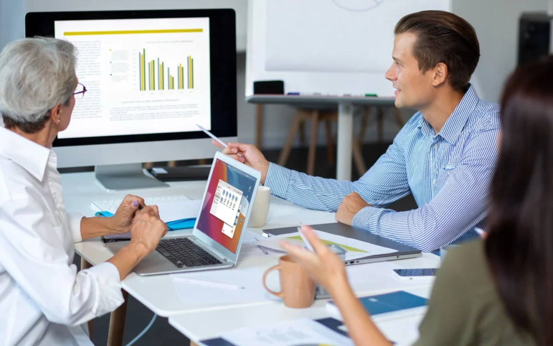 Análisis de datos cualitativos: qué es y cómo mejora la CX