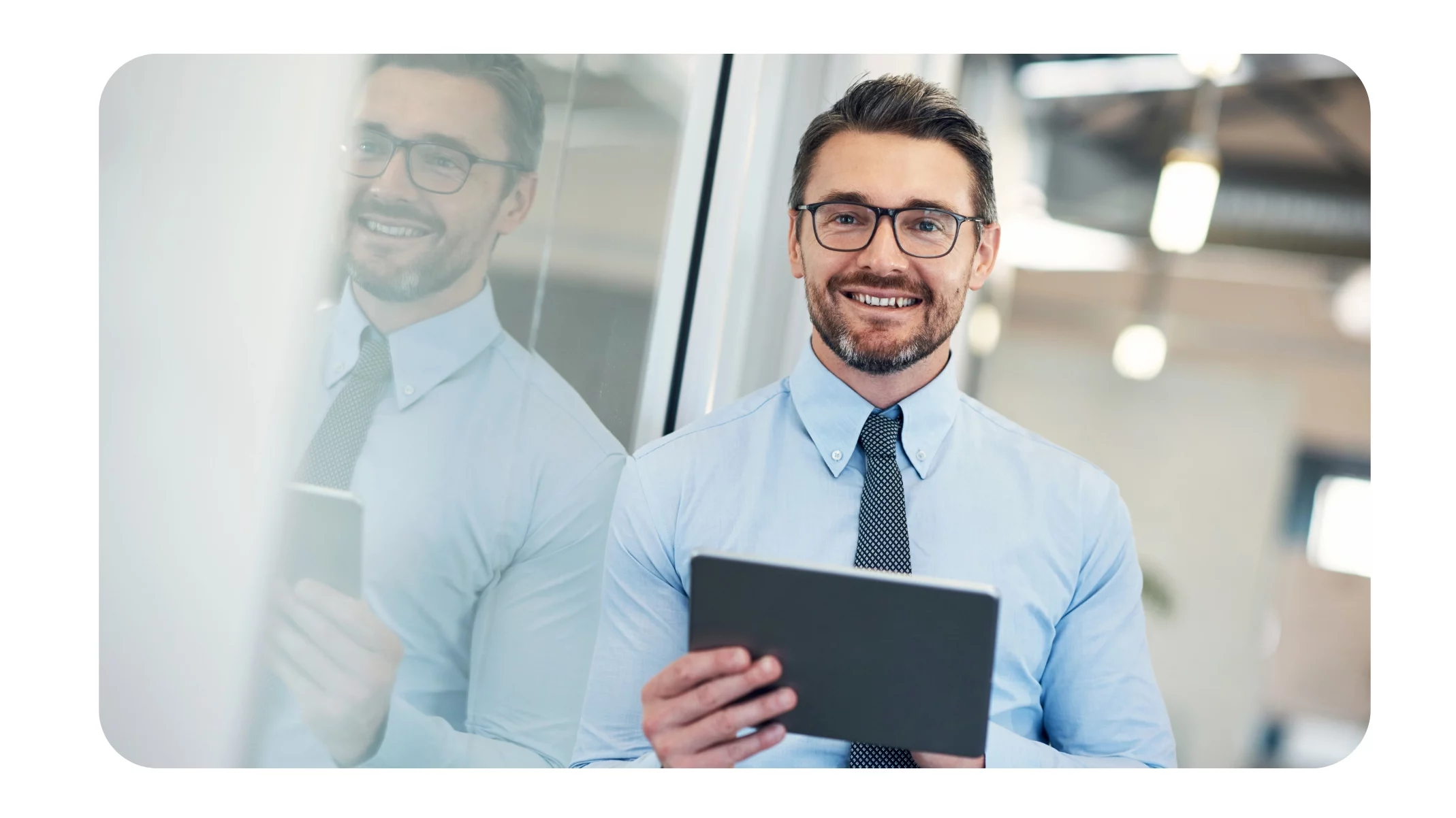 Evaluación del bienestar laboral a través de encuestas en la empresa.