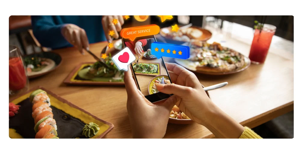 Persona calificando servicio en restaurante